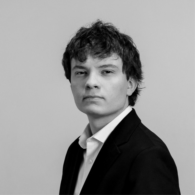 Ludovic Delot — Business Intelligence & Data Analyst and festival photographer, portrait